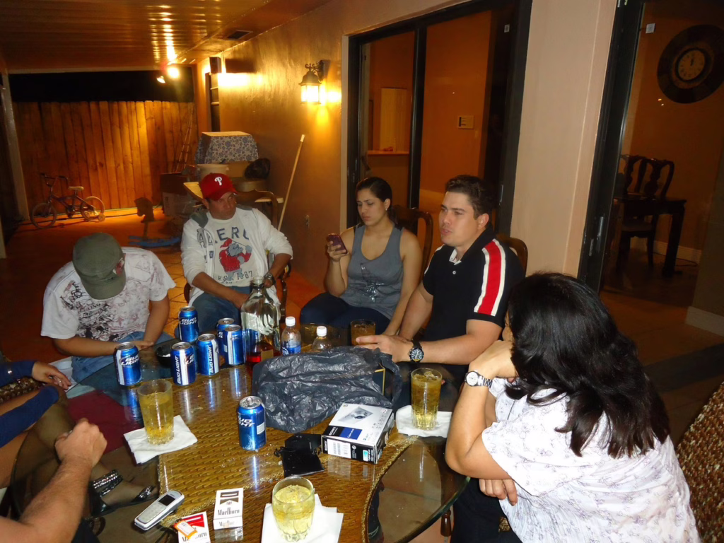 Jacinto Rafael Oropeza Soteldo y su hermana Adriana Oropeza en una reunión familiar privada